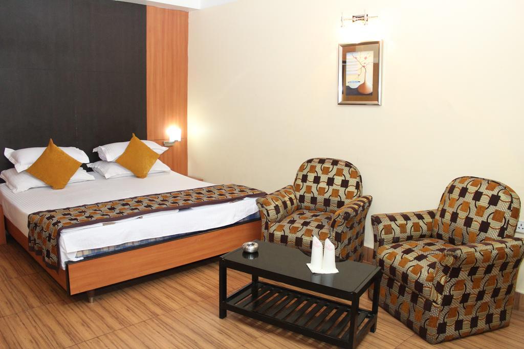 Hotel Bengal International Shiliguri Zimmer foto