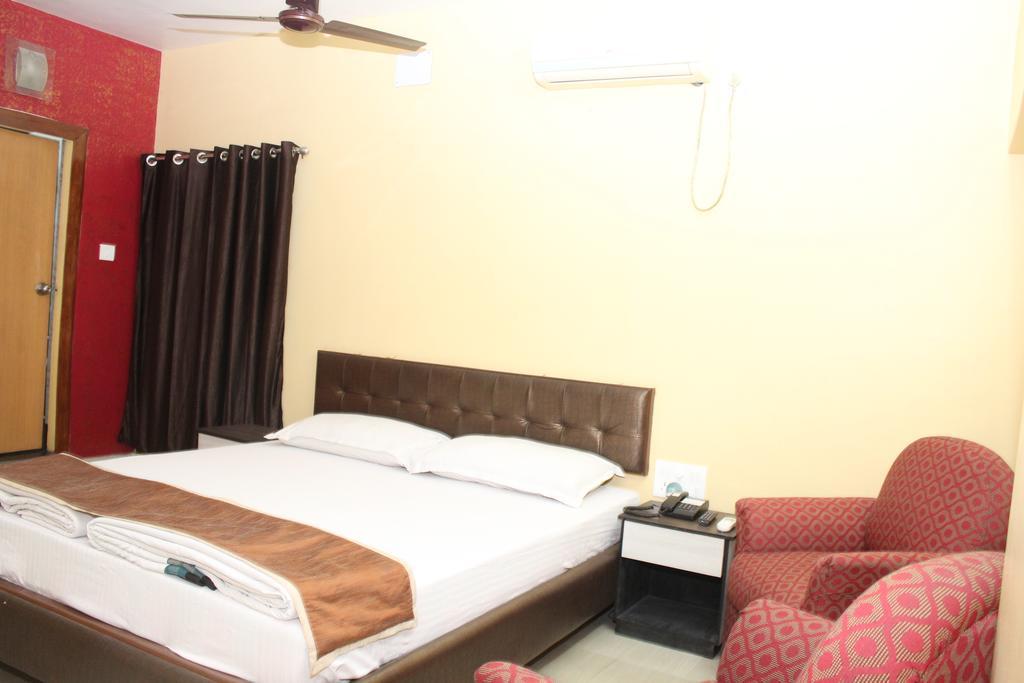Hotel Bengal International Shiliguri Zimmer foto
